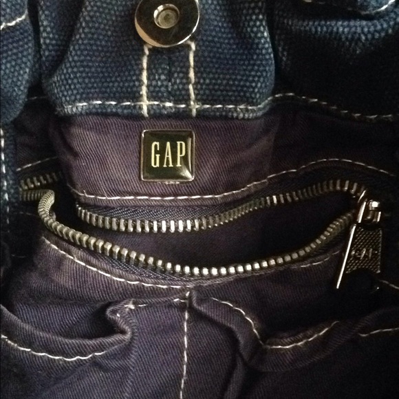 Gap - Picture 5 of 7